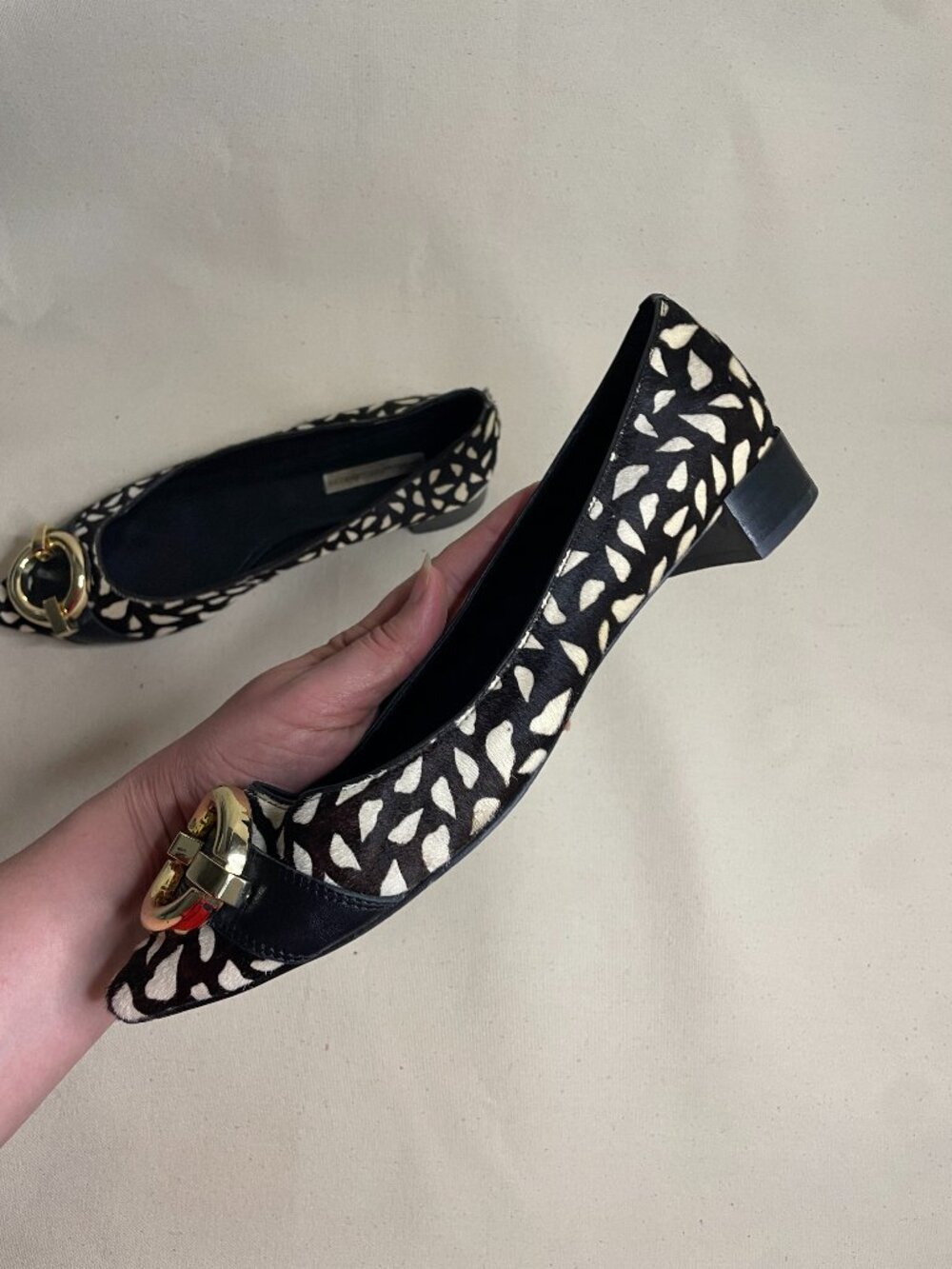 Diane von Furstenberg Haircalf Spotted Pumps Gold Buckle